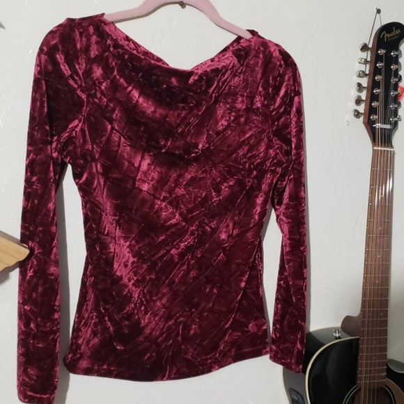JONDEN WOMEN'S TOP VELVET RED SIZE MEDIUM - Picture 7 of 7